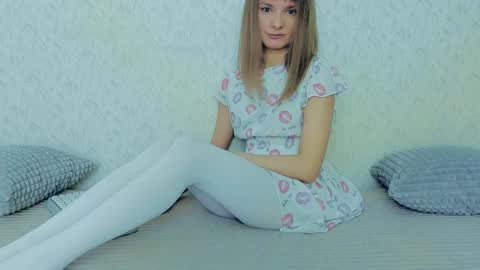 Snapshot of your_caramelka chatting on January 2025 05:23:02 AM Lily online show from January 2025 05:23:02 AM