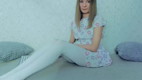 Snapshot of your_caramelka chatting on February 2025 05:47:01 AM Lily online show from February 2025 05:47:01 AM