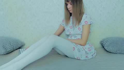 Snapshot of your_caramelka chatting on February 2025 06:06:01 AM Lily online show from February 2025 06:06:01 AM