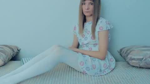 Snapshot of your_caramelka chatting on September 2025 10:37:01 AM Lily online show from September 2025 10:37:01 AM