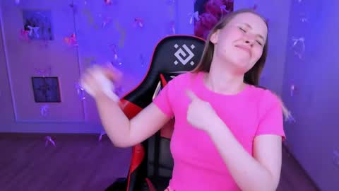 Ella online show from April 2026 11:15:02 PM