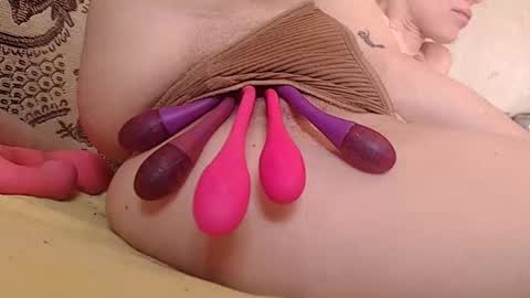 Emily online show from February 2026 09:05:01 AM