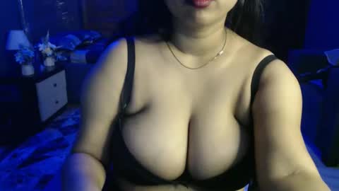 Snapshot of your_ishaa chatting on May 2026 07:00:01 PM Isha online show from May 2026 07:00:01 PM