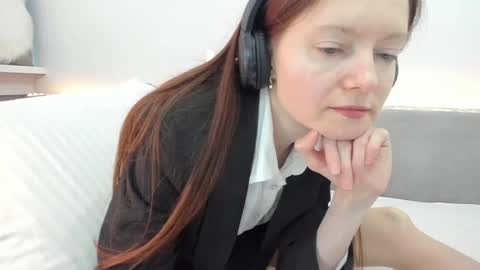 Snapshot of your_librarian chatting on May 2026 09:49:01 AM Your Librarian online show from May 2026 09:49:01 AM