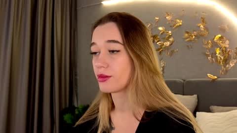 Jessica Loyd online show from January 2025 02:58:02 AM