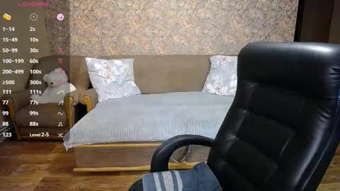 Snapshot of your_oxygen chatting on November 2025 05:40:02 PM Lily online show from November 2025 05:40:02 PM