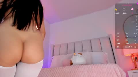 Snapshot of your_petite18 chatting on May 2026 11:44:01 PM your_petite18 online show from May 2026 11:44:01 PM