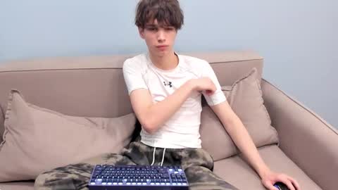 your_shy_guy online show from February 2026 05:17:01 AM