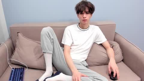 your_shy_guy online show from February 2026 07:37:02 PM