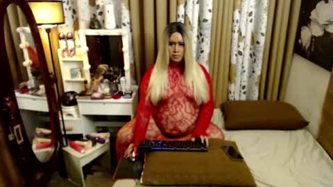 Snapshot of your_sissy_lyn chatting on June 2026 11:03:01 PM your_sissy_lyn online show from June 2026 11:03:01 PM