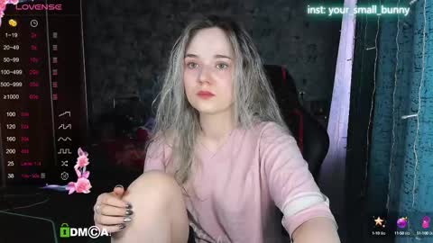 Molly online show from October 2025 02:06:01 AM