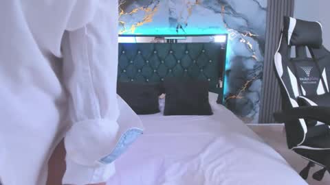 Salome online show from February 2026 07:10:01 PM