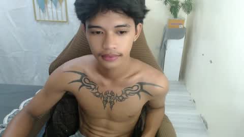 yourasian_eric online show from June 2026 10:13:02 AM