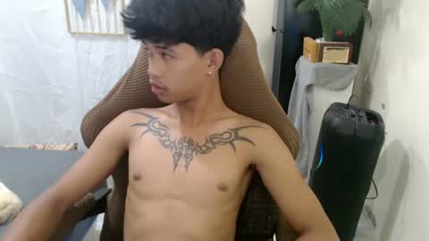 yourasian_eric online show from July 2026 05:00:01 AM