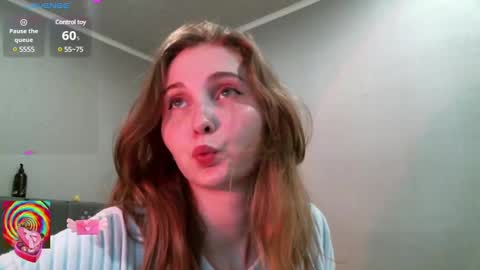 Snapshot of yourcreamyister chatting on January 2025 07:04:02 PM creamysister online show from January 2025 07:04:02 PM