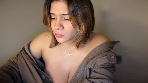 Snapshot of yourcutemolly__ chatting on June 2026 06:52:02 AM yourcutemolly__ online show from June 2026 06:52:02 AM