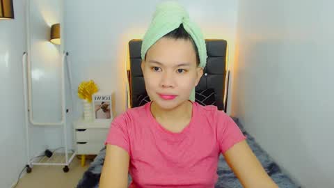 Snapshot of yourcuteprincess_ chatting on June 2026 12:42:02 PM yourcuteprincess_ online show from June 2026 12:42:02 PM