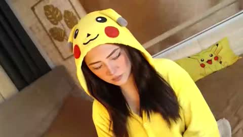 JEN  online show from October 2025 08:23:02 AM