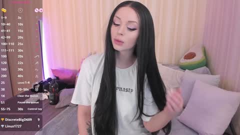 Snapshot of youreyesgazm chatting on December 2024 06:00:01 AM Mary online show from December 2024 06:00:01 AM