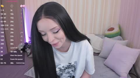 Snapshot of youreyesgazm chatting on December 2024 08:44:01 AM Mary online show from December 2024 08:44:01 AM