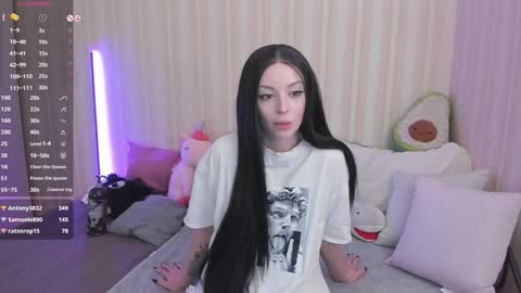 Snapshot of youreyesgazm chatting on January 2025 11:24:01 AM Mary online show from January 2025 11:24:01 AM