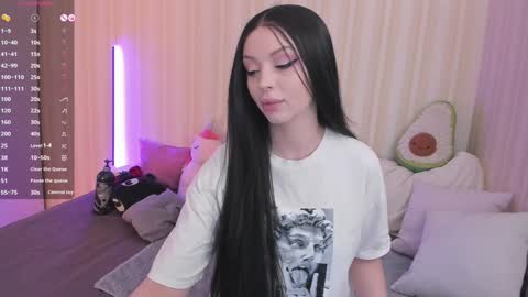 Snapshot of youreyesgazm chatting on January 2025 07:41:01 AM Mary online show from January 2025 07:41:01 AM