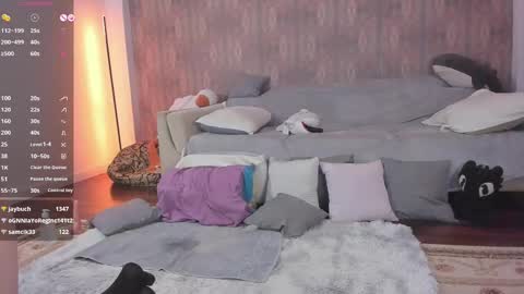 Snapshot of youreyesgazm chatting on February 2025 12:03:02 PM Mary online show from February 2025 12:03:02 PM