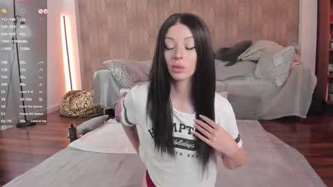 Snapshot of youreyesgazm chatting on October 2025 09:51:01 AM Mary online show from October 2025 09:51:01 AM