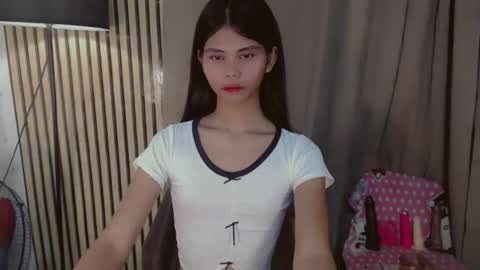 Snapshot of yourfavoratevivian chatting on February 2026 12:49:01 AM Vivian online show from February 2026 12:49:01 AM