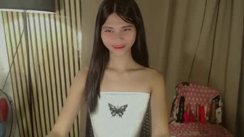 Snapshot of yourfavoratevivian chatting on February 2026 11:34:02 PM Vivian online show from February 2026 11:34:02 PM