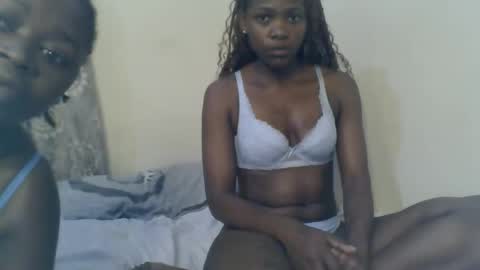 Snapshot of yourfreakygurl20 chatting on November 2025 04:56:01 PM Freaky online show from November 2025 04:56:01 PM