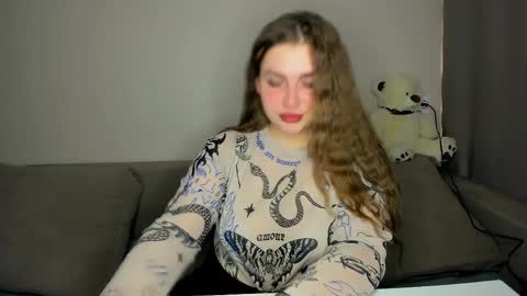 yourgem__ online show from April 2026 01:00:02 PM