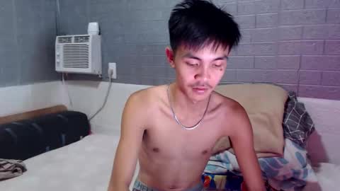 Snapshot of yourguy_josh23 chatting on April 2026 04:00:01 AM Josh online show from April 2026 04:00:01 AM