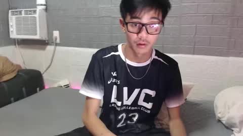 Snapshot of yourguy_josh23 chatting on April 2026 03:31:02 AM Josh online show from April 2026 03:31:02 AM