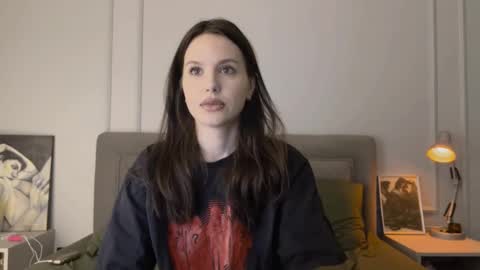 Aida online show from February 2025 12:08:02 PM