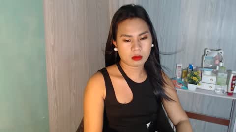 Snapshot of yourhottie_winxxx chatting on December 2025 01:02:02 AM Mauie online show from December 2025 01:02:02 AM