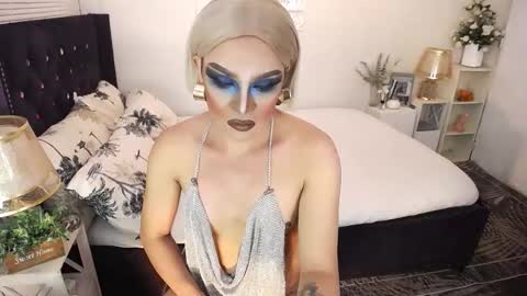 --               online show from November 2025 04:12:01 AM