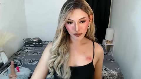 TIFFANY SUCKING QUEEN online show from April 2026 08:53:02 PM