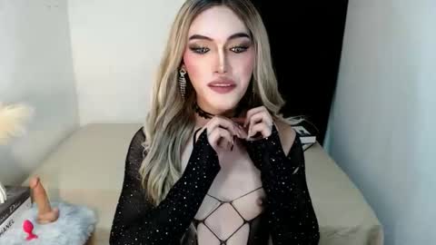TIFFANY SUCKING QUEEN online show from May 2026 08:47:02 PM