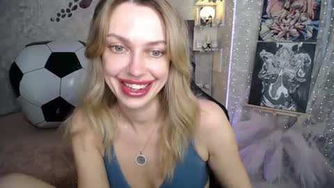 Snapshot of yournickyadamidi chatting on June 2026 04:48:01 PM Nicky online show from June 2026 04:48:01 PM