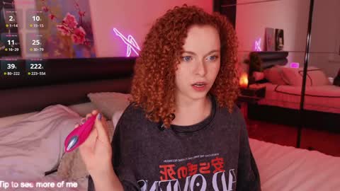 Snapshot of yourpie_ash chatting on April 2026 05:19:02 PM Ashley online show from April 2026 05:19:02 PM