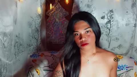 Snapshot of yourqueen_19 chatting on May 2026 11:05:02 AM yourqueen_19 online show from May 2026 11:05:02 AM