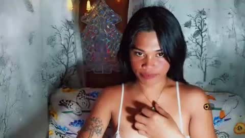 Snapshot of yourqueen_19 chatting on May 2026 03:38:01 PM yourqueen_19 online show from May 2026 03:38:01 PM
