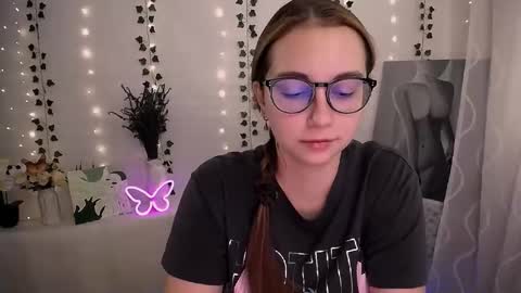 Happy online show from September 2025 05:40:02 AM