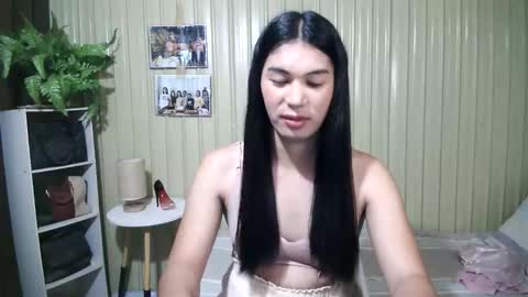 yoursubmissive_larah online show from April 2026 11:48:02 AM