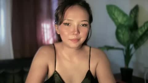 Snapshot of yoursweethot_faye chatting on February 2026 07:18:01 AM Faye online show from February 2026 07:18:01 AM