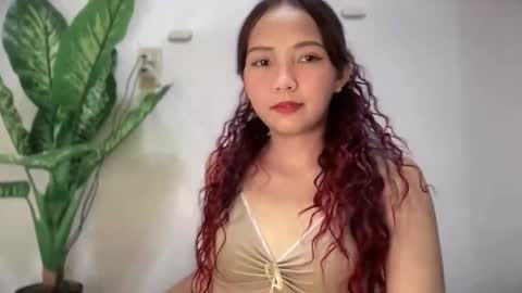 Snapshot of yoursweethot_faye chatting on February 2026 06:28:01 PM Faye online show from February 2026 06:28:01 PM