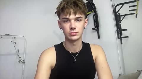 yoursweetyguy online show from November 2025 05:58:02 PM