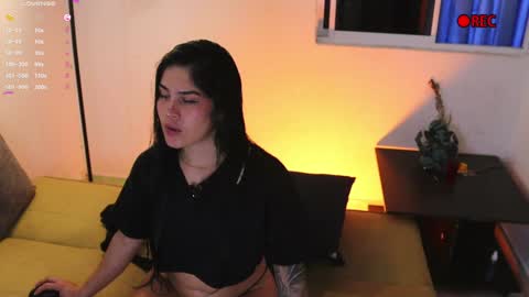 Snapshot of yourtoybella chatting on January 2025 07:13:02 PM Bella- Independert Model online show from January 2025 07:13:02 PM