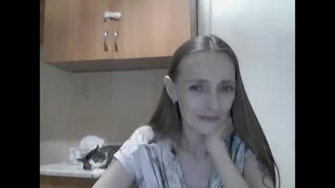 Snapshot of youur_light chatting on April 2026 05:51:02 PM Youur light online show from April 2026 05:51:02 PM
